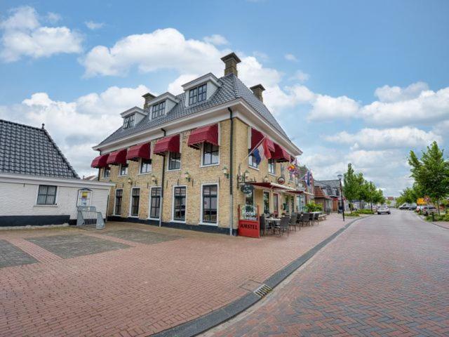 Hotel De Harmonie Сексбирюм Экстерьер фото